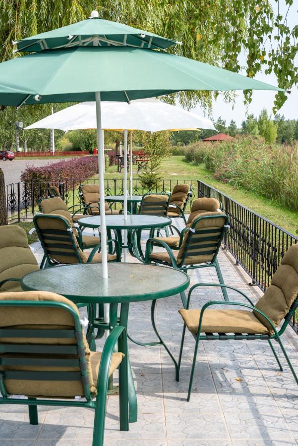 Bibic Es Tueskevar Etterem Es Horgaszto Hotel Mestecǎneşti