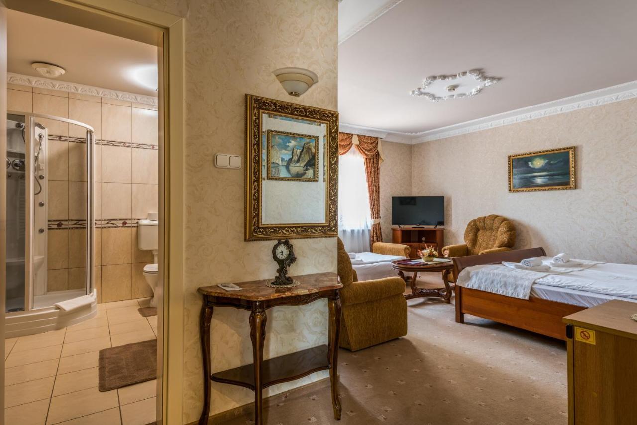 Bibic Es Tueskevar Etterem Es Horgaszto Hotel